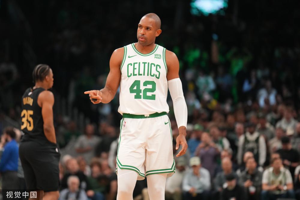 本届比赛的 本届比赛的